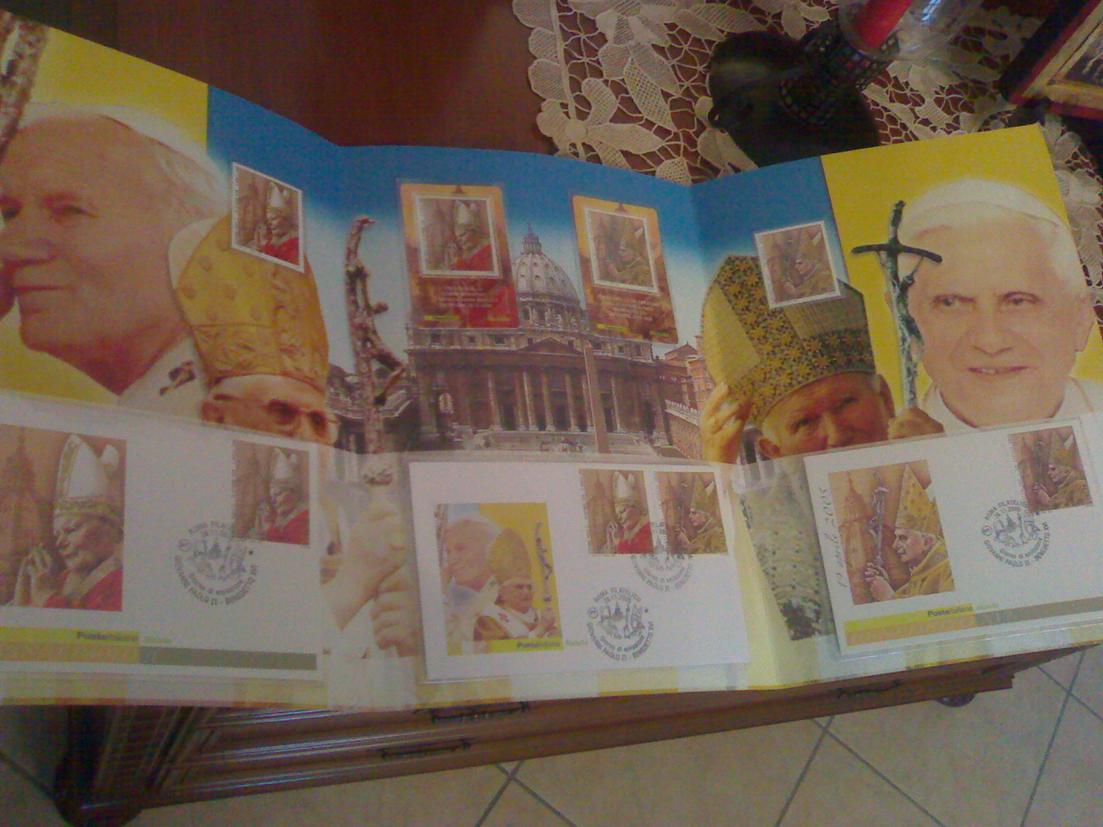 20162 - Italia - folder da Papa Giovanni Paolo II a Benedetto XVI BELLISSIMO!!!!!