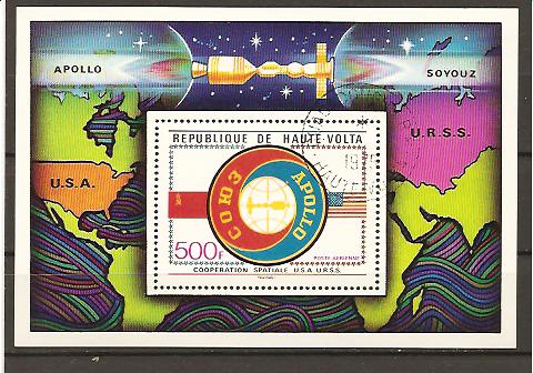 20934 - Alto Volta - foglietto usato: Cooperazione spaziale USa-URSS Apollo-Soyuz