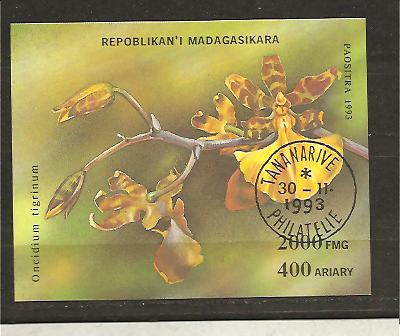 24786 - Madagascar - foglietto usato non dentellato: Fiori tropicali