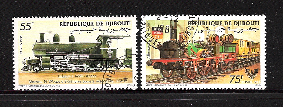 29769 - REPUBLIQUE DE DJIBOUTI - 1985 - 2 VALORI OBLITERATI RAFFIGURANTI VECCHIE LOCOMOTIVE - in ottime condizioni.
