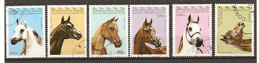 35759 - Guinea - serie completa usata: Cavalli di razza