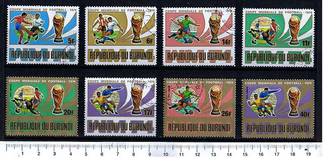37709 - BURUNDI, Anno 1974-3383, Yvert 612/616+A319/322 * - Campionati Mondiali di calcio - 8 valori serie completa timbrata
