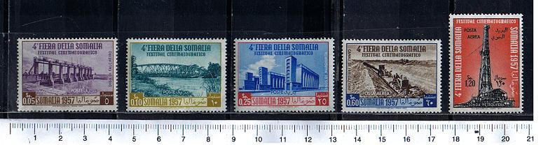 37723 - SOMALIA ITALIANA, Anno 1957-1231, Yvert 252/254+A65/66 * 4^ Fiera della Somalia - 5 valori serie completi nuovi