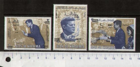 38851 - RAS al KHAIMA (U. E. A.), Anno 1965, # 9a-11a - Capsula spaziale e in memoria di J.F.Kennedy sovrast.nuova moneta - 3 valori serie cpl senza colla