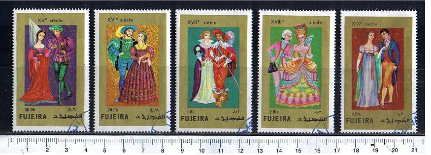 39788 -  FUJEIRA (ora U.E.A.), Anno 1972-815-19 * I costumi nei secoli,soggetti diversi - 5 valori serie completa timbrata