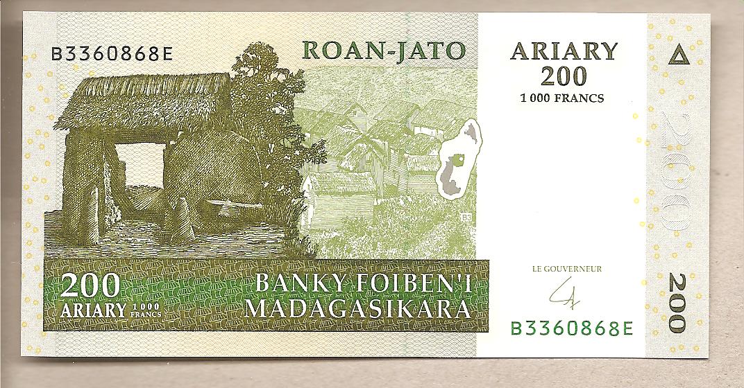 40347 - Madagascar - banconota non circolata da 200 Ariary - 2004