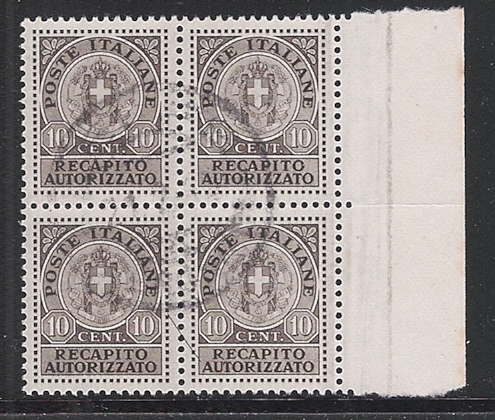 40509 - Regno d Italia - recapito autorizzato - 1930 quartina usata valore da 10 c. bruno stemma sabaudo tra 2 fasci - in buone condizioni.-
