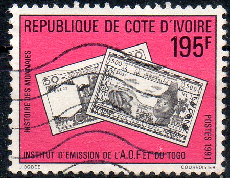 42260 - COSTA DAVORIO 1991 - Banconote da 50fr e 500fr. A.O.F. e Togo - 195fr. usato - Scott. 898/A319