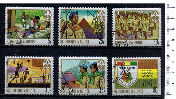 43017 - GUINEA	1969-357  Boys Scouts	- 6 valori serie completa timbrata, Yvert # 386-91