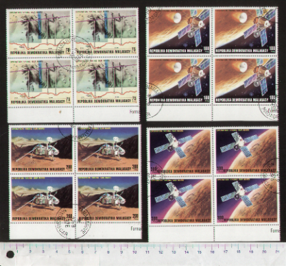 43098 - MADAGASCAR	1976-3629  Operazione spaziale Viking su Marte - Quartine di 4 valori serie completa timbrata - Yvert n 600/603
