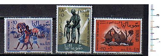 43256 - SOMALIA	1964-1248  A profitto dei rifugiati  - 3 valori serie completa nuova - Yvert n 37+A32/33