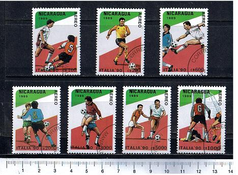 43990 - NICARAGUA	1989-425  Campionato di calcio: Italia  90 -  7 valori serie completa timbrata .