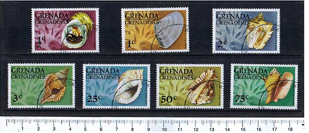 45567 - Grenada/Grenadines, Anno 1975-3622- Yvert 125/31  * Conchiglie marine  - 7 valori serie completa timbrata