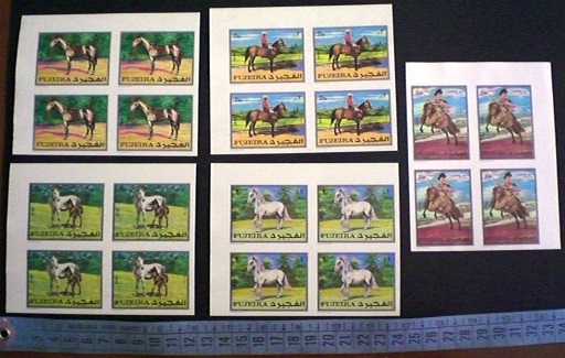 47497 -  FUJEIRA (ora U.E.A.), Anno 1970-549-53  *	 Cavalli nei dipinti famosi - 5 valori non dentellati serie completa nuova senza colla in Quartina