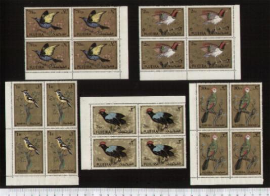 48362 - FUJEIRA, Anno 1971-744-44d *	Uccelli soggetti diversi - 5 valori dentellati serie completa nuova senza colla in Quartina