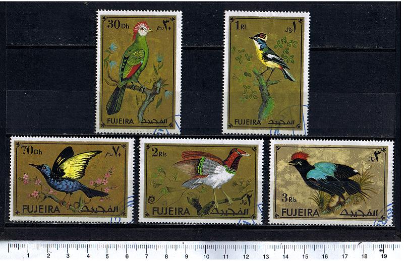 48366 - FUJEIRA, Anno 1971-744-44d *	Uccelli soggetti diversi - 5 valori dentellati serie timbrata