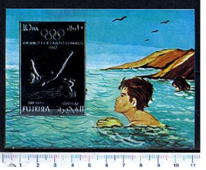48797 - FUJEIRA (ora U.E.A.), Anno 1972-1221a * Giochi Olimpici Monaco: Tuffi impresso in silver foil - Foglietto completo nuovo