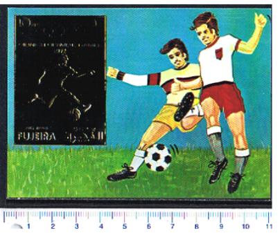48799 - FUJEIRA (ora U.E.A.), Anno 1972-1222a * Giochi Olimpici Monaco: Calcio impresso in gold foil - Foglietto completo nuovo