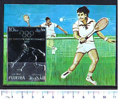 48805 - FUJEIRA (ora U.E.A.), Anno 1972-1223b * Giochi Olimpici Monaco: Tennis impresso in silver foil - Foglietto completo nuovo
