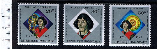 49163 - RWANDA 1973-S-122 * OFFERTA PER RIVENDITORI - Nicol Copernico - 10 seriette uguali di 3 valori nuovi  - cat. # 565/567 - Foto parziale