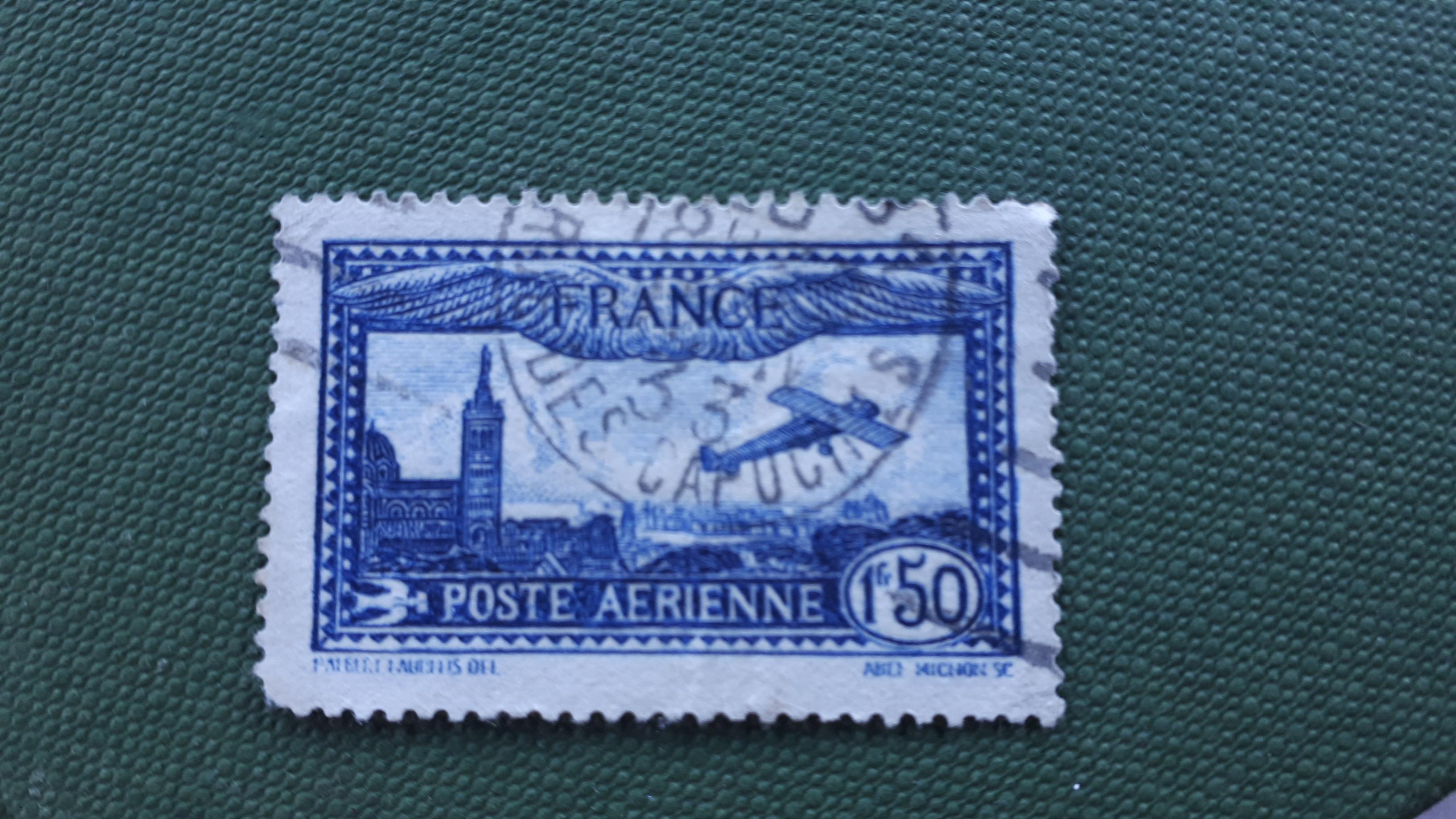51047 - Francobollo Poste aerienne timbrato