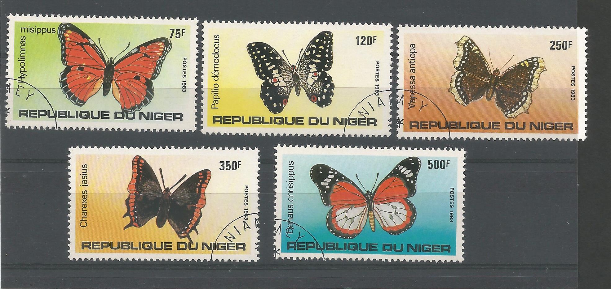 51111 - NIGER - 1983 - Farfalle - Serie compl. 5 val. timbrati - Michel : 867/71 - Yvert : 625/29 - (NGR005)