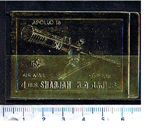 33722 - SHARJAH  1972-902 *	Missione spaziale Apollo 16 - impresso su Gold foil  -  1 valore completo non dentellato nuovo
