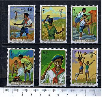 43019 - GUINEA	1975-358-Yvert 533-38 *  Scoutismo - 6 valori serie completa timbrata.