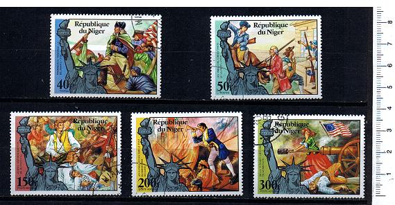 43583 - NIGER	1976-3652  Bicentenario Indipendenza USA,dipinti famosi - 5 valori serie completa timbrata - Yvert n 356/7+A265/7