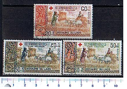 43972 - LAOS	1967-2812  10 anniv.Croce Rossa e agricoltura  - 3  valori serie completa timbrata - Yvert n 164/66