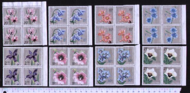 44440 - ALBANIA	1975-Yvert n1572-79	Fiori soggetti diversi - 8 valori serie completa nuova senza colla in quartina