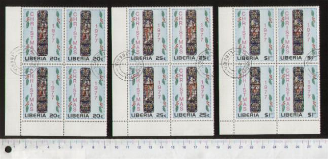 45542 - LIBERIA 1977-3770  *	Natale, vetrate artistiche diverse  - 3 valori serie completa timbrata in Quartina