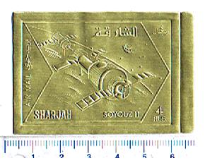 47214 - SHARJAH (ora U.E.A.), Anno 1972-# 906 * Missione spaziale Soyuz 11 - impresso su gold foil - i valore non dentellato completo nuovoa