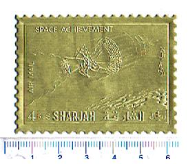 47252 - SHARJAH (ora U.E.A.), Anno 1972 - # 910 * Realizzazione dello spazio - impresso su gold foil - 1 valore dentellato completo nuovo