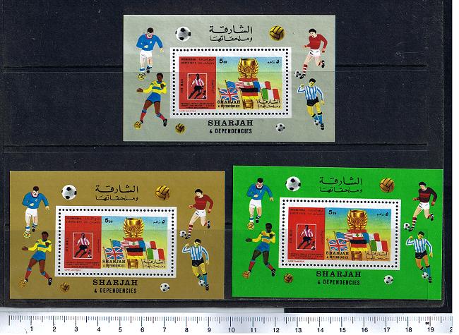 47301 - SHARJAH (ora U.E.A.), Anno 1970- # 571a * Calcio campionati Coppa Rimet e bandiere -3 Foglietti dentellati serie completa nuova senza colla