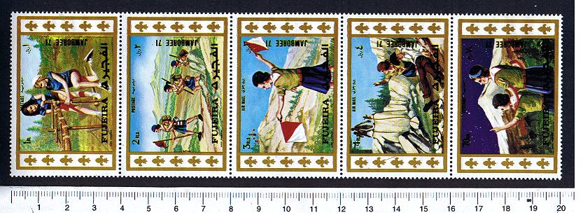 48276 - FUJEIRA, Anno 1971-706-10 * 	Boy Scout World Jamboree  71- Ragazze  Scout - 5 valori serie completa nuova senza colla in Striscia se-tenant