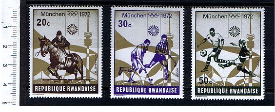 49095 - RWANDA 1972-S-124 * - Giochi Olimpici di Monaco  -  3 valori serietta nuova - cat. # 478/480 -