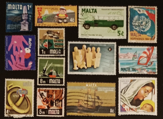 52103 - 13 francobolli usati