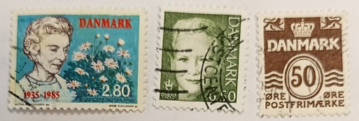 52137 - tre francobolli usati